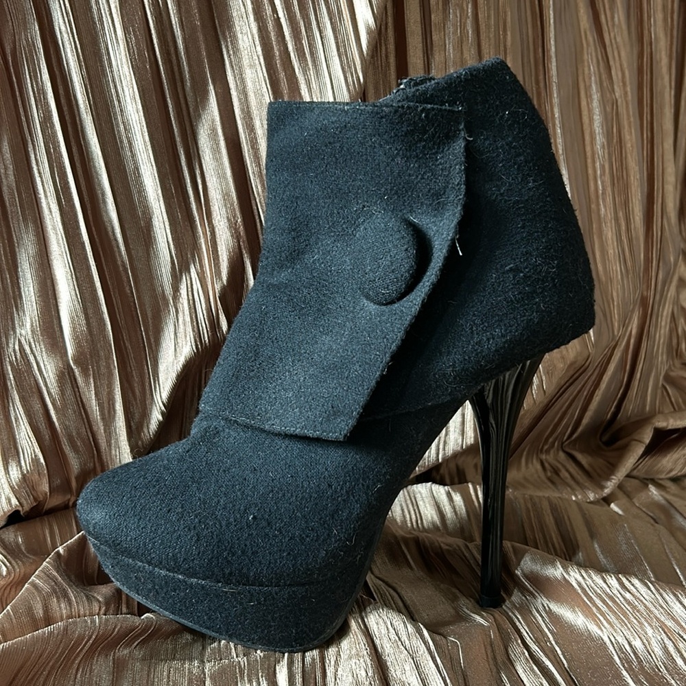 Black stiletto ankle boot